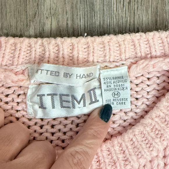 Item II • Vintage Hand Knit Sweater - Picture 3 of 7